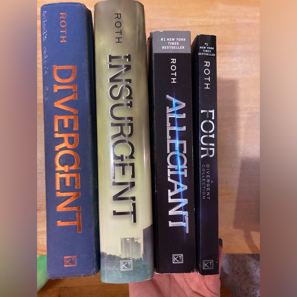 Divergent Book Series